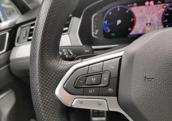 Volkswagen Passat cena 125900 przebieg: 119702, rok produkcji 2019 z Mońki małe 211